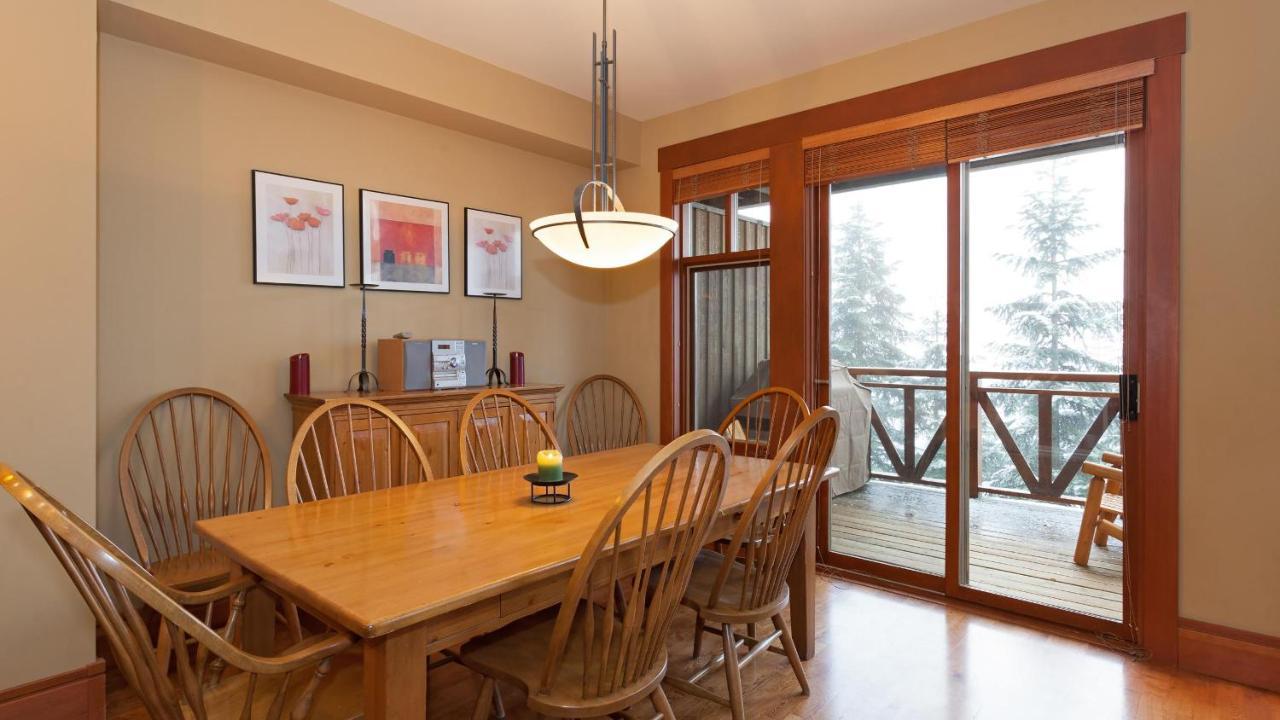 Taluswood The Heights 18 | Mountainside Townhome W/ Ski Access, Hot Tub, Tranquil Views Вістлер Екстер'єр фото