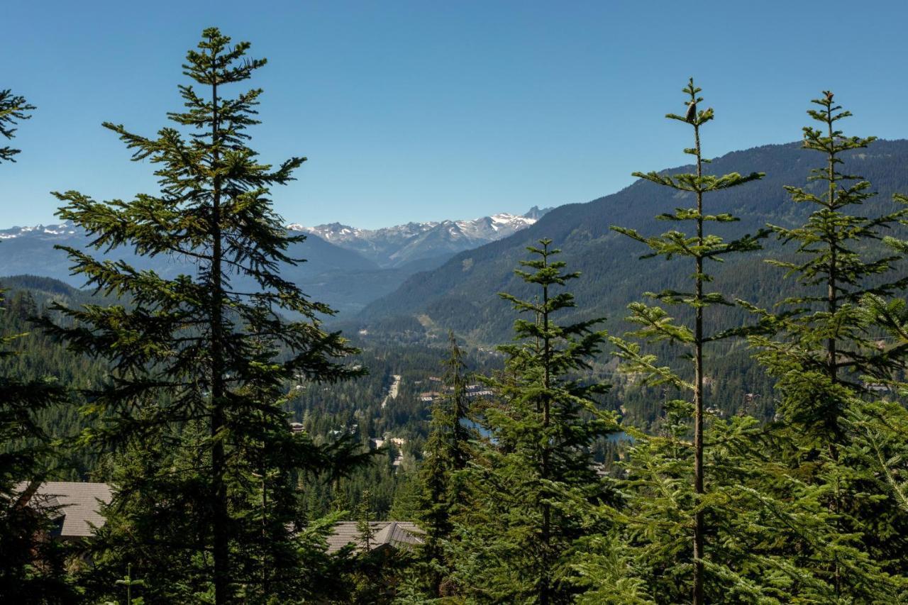 Taluswood The Heights 18 | Mountainside Townhome W/ Ski Access, Hot Tub, Tranquil Views Вістлер Екстер'єр фото