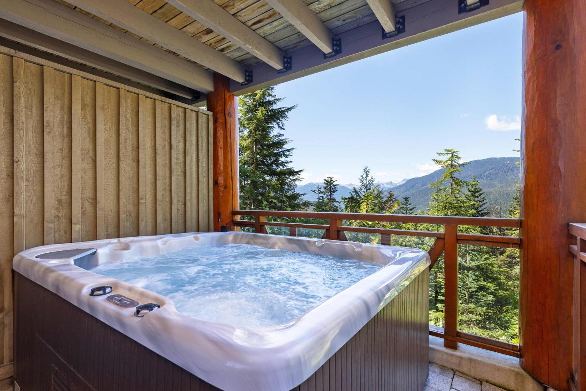 Taluswood The Heights 18 | Mountainside Townhome W/ Ski Access, Hot Tub, Tranquil Views Вістлер Екстер'єр фото