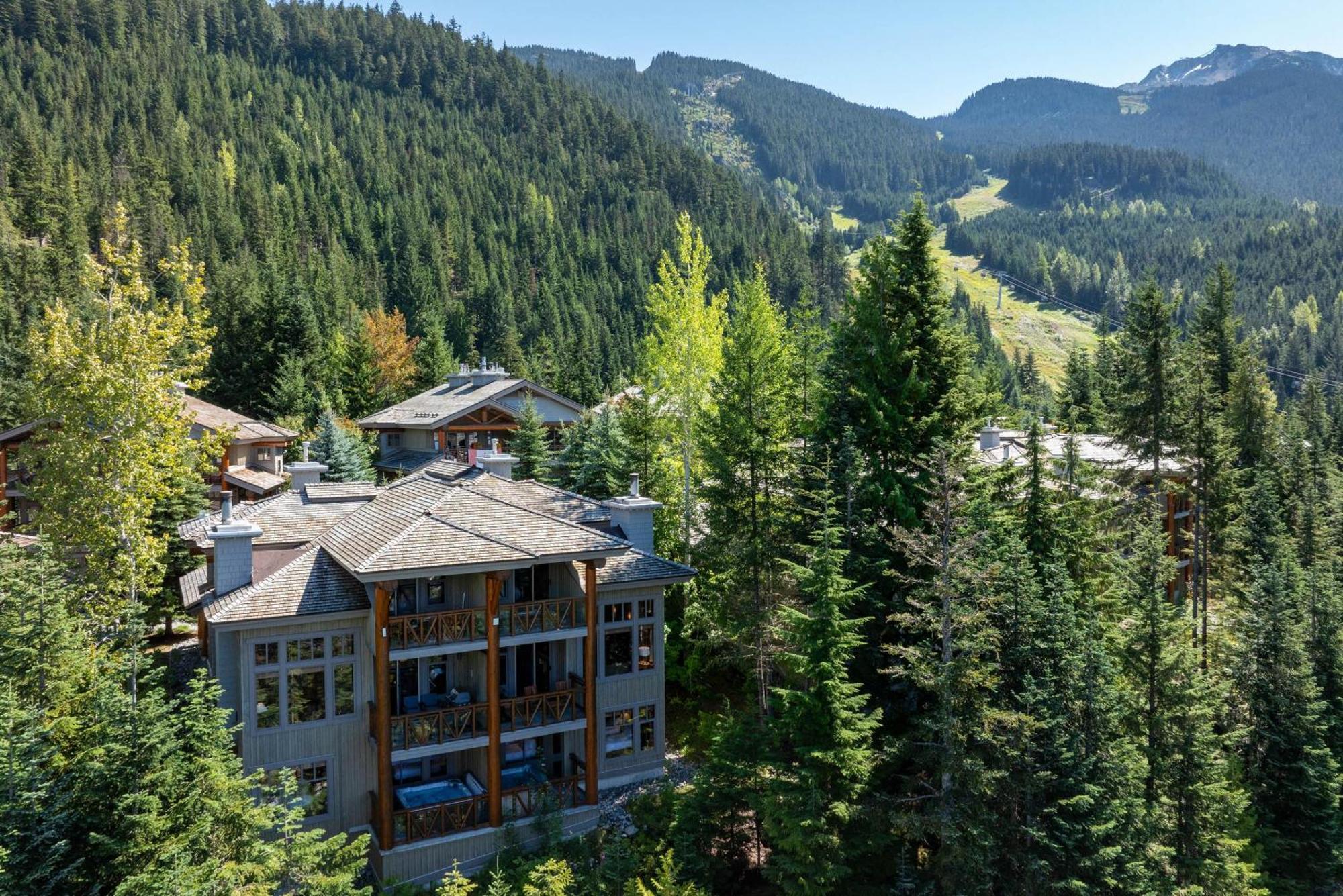 Taluswood The Heights 18 | Mountainside Townhome W/ Ski Access, Hot Tub, Tranquil Views Вістлер Екстер'єр фото